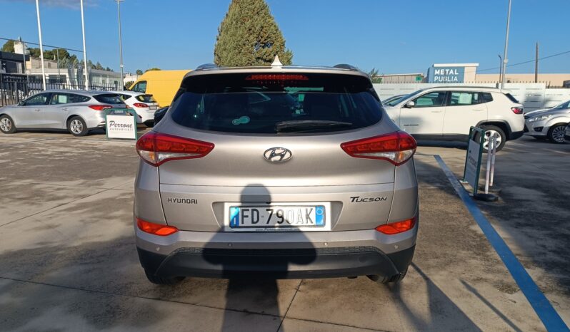 Hyundai Tucson 1.7 CRDi XPossible pieno