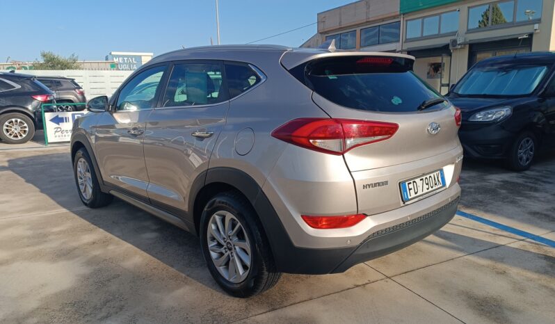 Hyundai Tucson 1.7 CRDi XPossible pieno