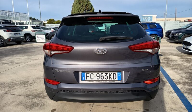 Hyundai Tucson 1.7 CRDi XPossible pieno