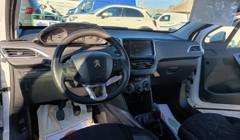 Peugeot 2008 BlueHDi 100 Active pieno