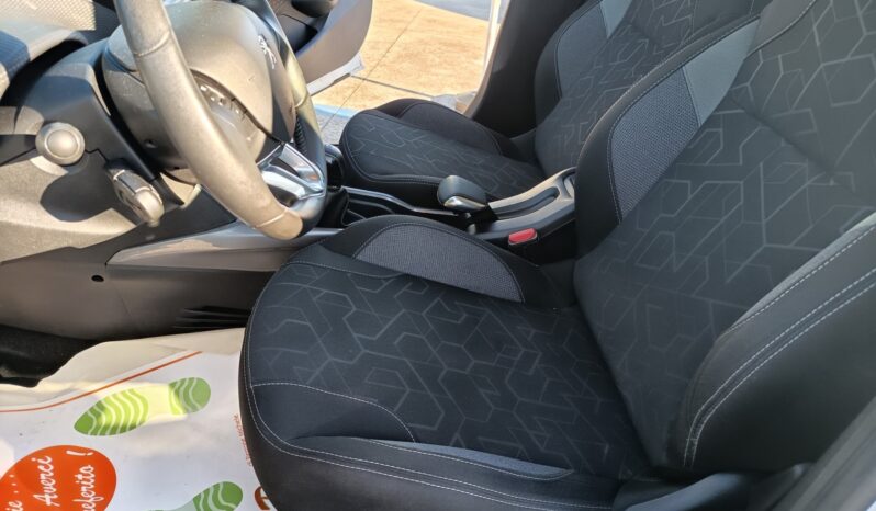 Peugeot 2008 BlueHDi 100 Active pieno