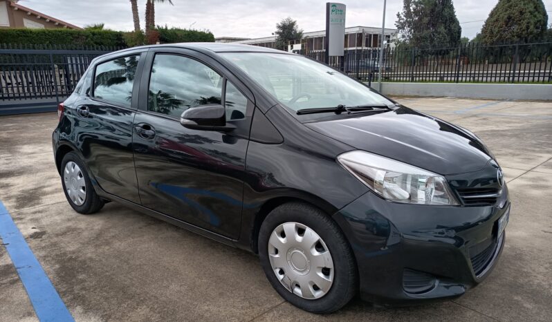 Toyota Yaris 1.4 D-4D 5 porte Lounge pieno