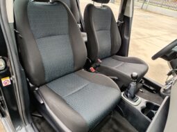 Toyota Yaris 1.4 D-4D 5 porte Lounge pieno