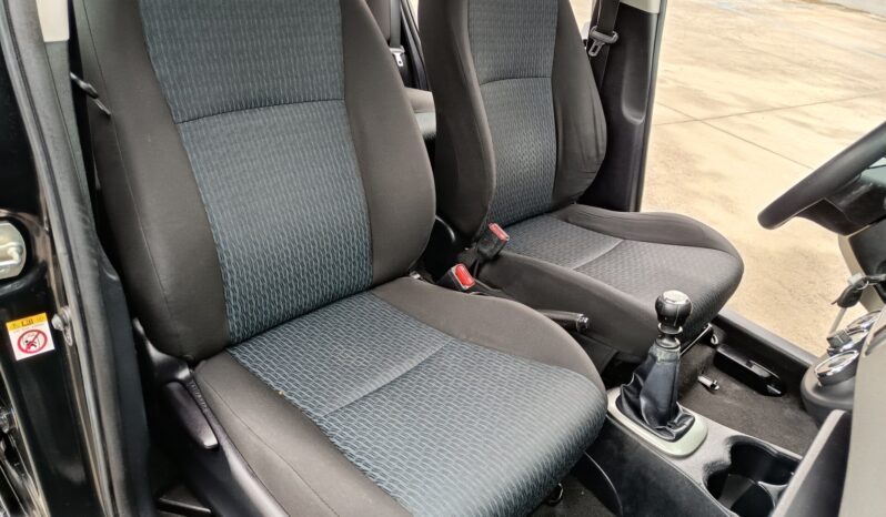 Toyota Yaris 1.4 D-4D 5 porte Lounge pieno