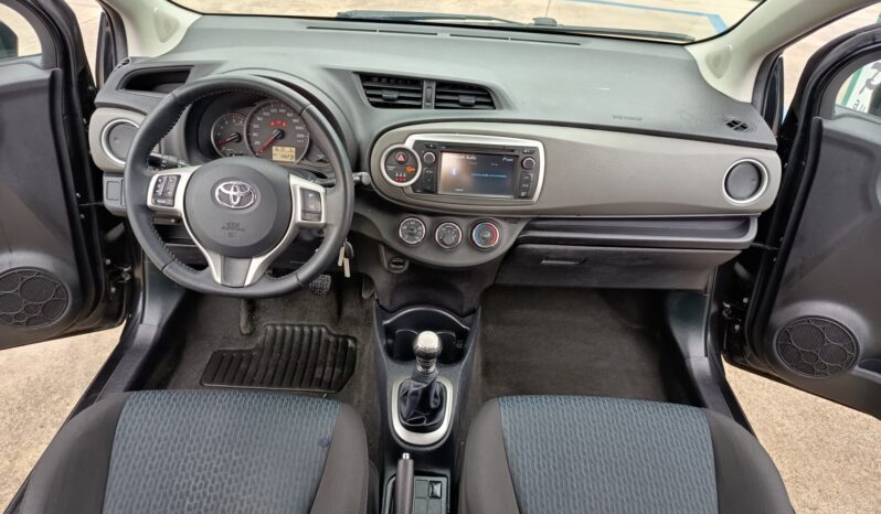 Toyota Yaris 1.4 D-4D 5 porte Lounge pieno