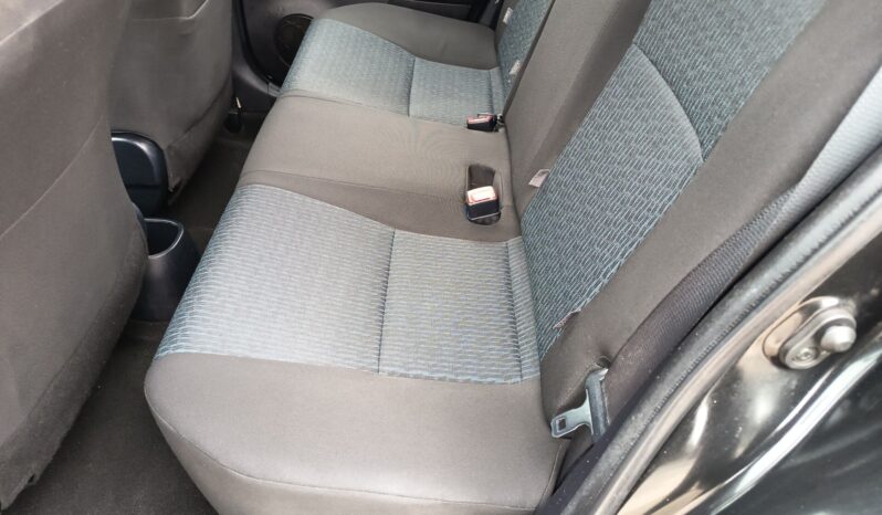 Toyota Yaris 1.4 D-4D 5 porte Lounge pieno