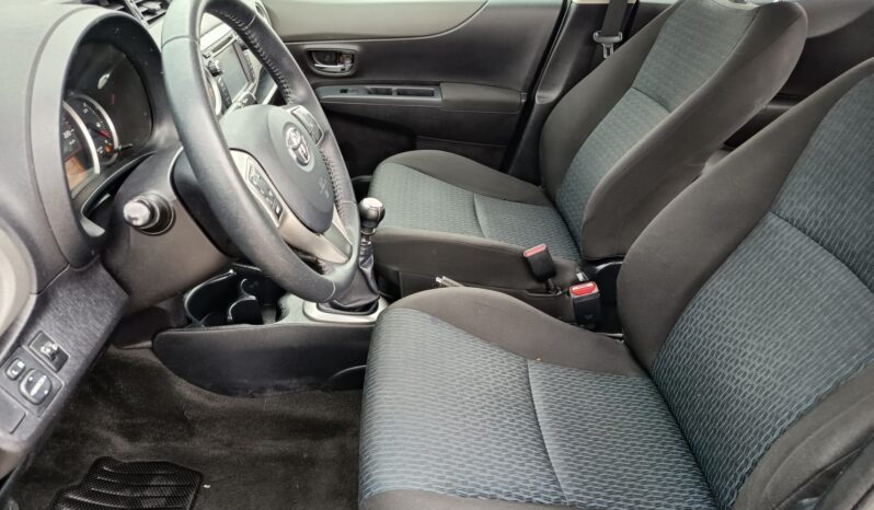 Toyota Yaris 1.4 D-4D 5 porte Lounge pieno
