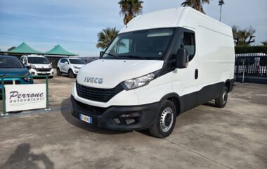 Iveco Daily 33S12 2.3 H2 Cabinato