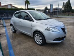 Lancia Ypsilon 1.2 69 CV 5 porte S&S Silver