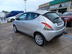 Lancia Ypsilon 1.2 69 CV 5 porte S&S Silver pieno