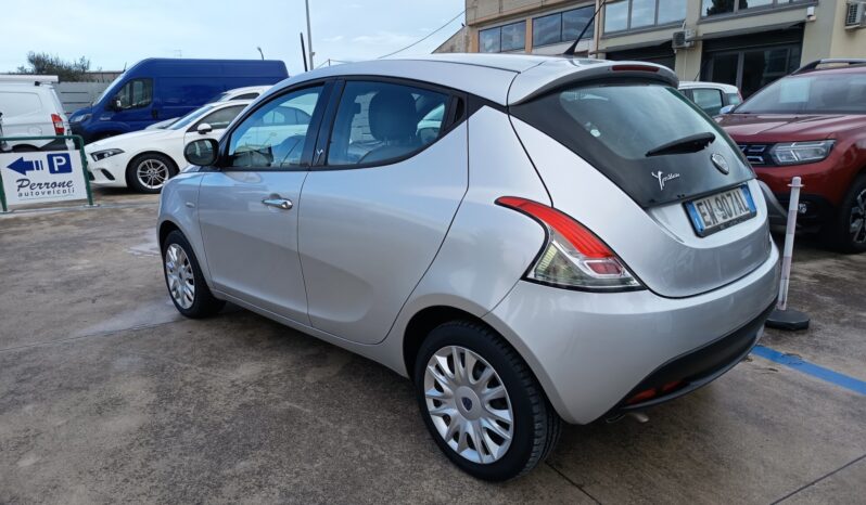 Lancia Ypsilon 1.2 69 CV 5 porte S&S Silver pieno