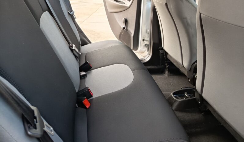 Lancia Ypsilon 1.2 69 CV 5 porte S&S Silver pieno