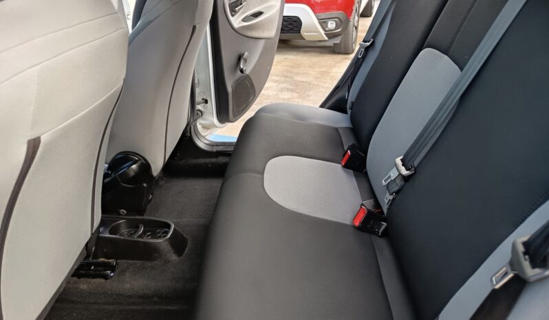 Lancia Ypsilon 1.2 69 CV 5 porte S&S Silver pieno