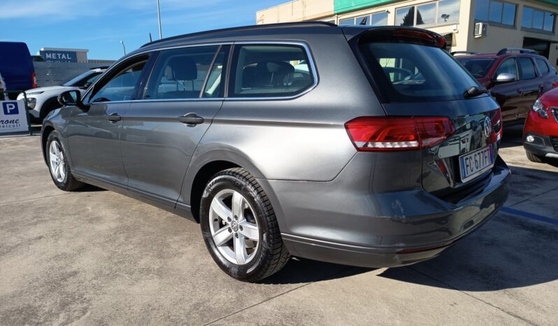 Volkswagen Passat Variant 2.0 TDI Comfortline BlueMotion Technology pieno