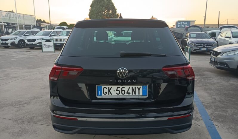 Volkswagen Tiguan 2.0 TDI SCR Life pieno