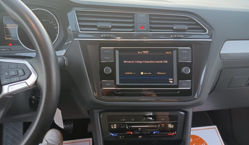 Volkswagen Tiguan 2.0 TDI SCR Life pieno